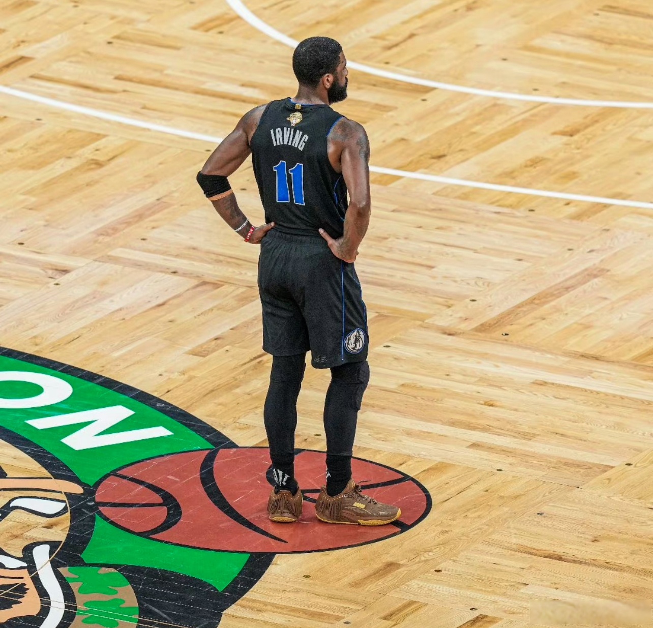 阐述高水平竞技比赛中存在的复杂因素及其相互关联